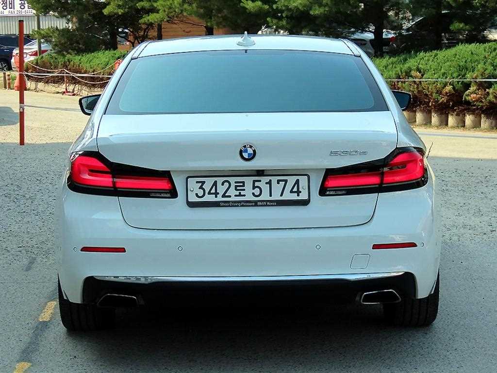 BMW 5 Series - Vista 5