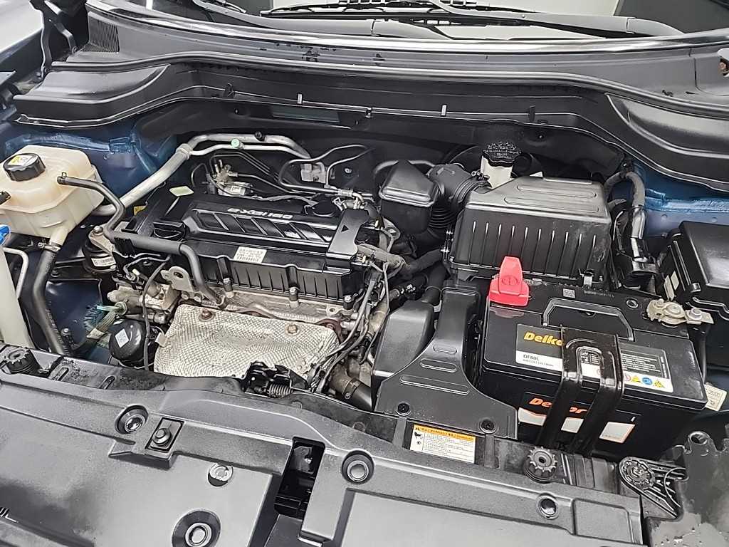 Ssangyong Tivoli - Vista 5