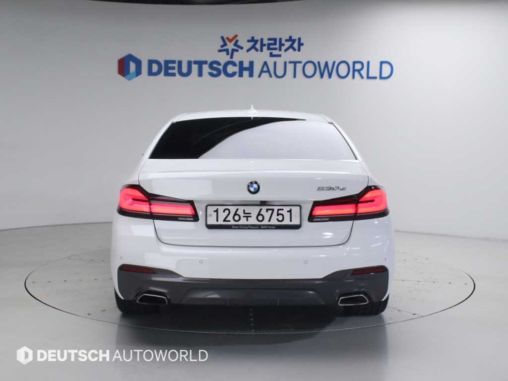 BMW 5 Series - Vista 5
