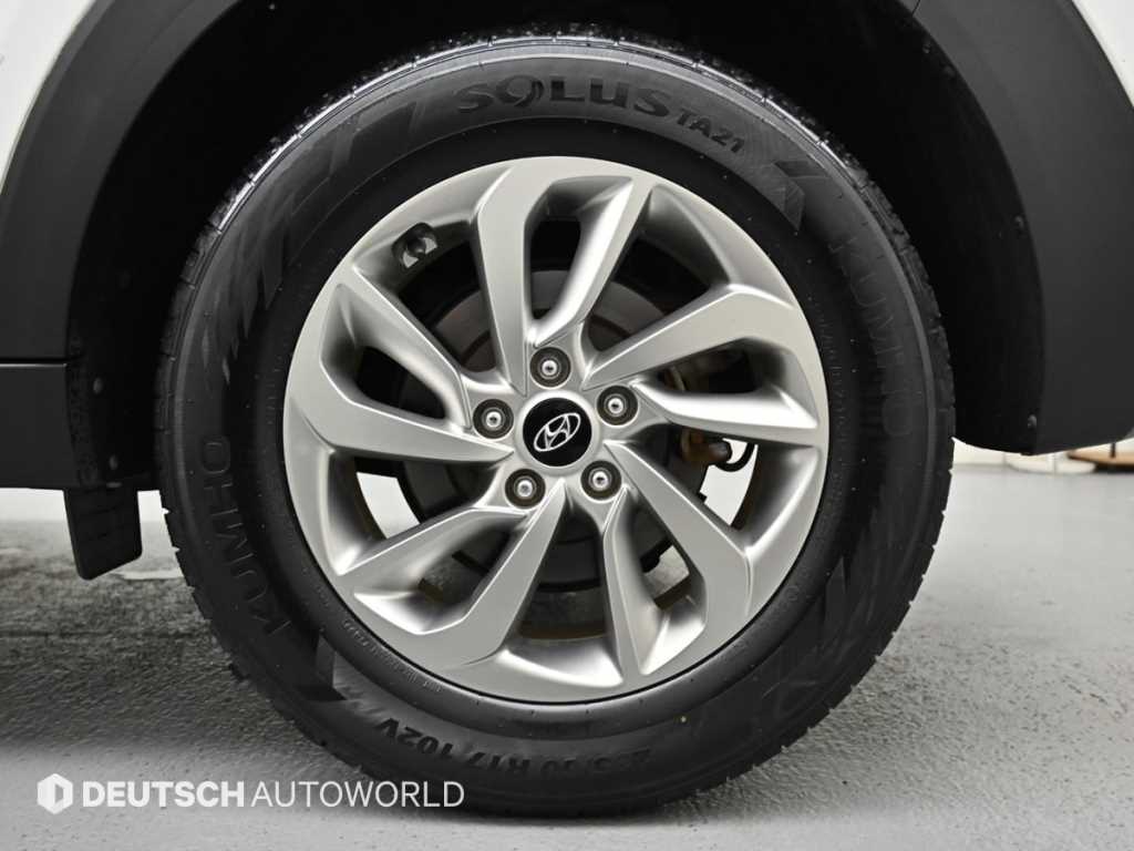 HYUNDAI Tucson - Vista 5