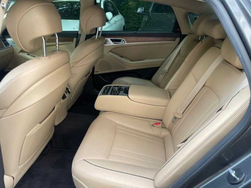 Genesis G80 - Vista 4