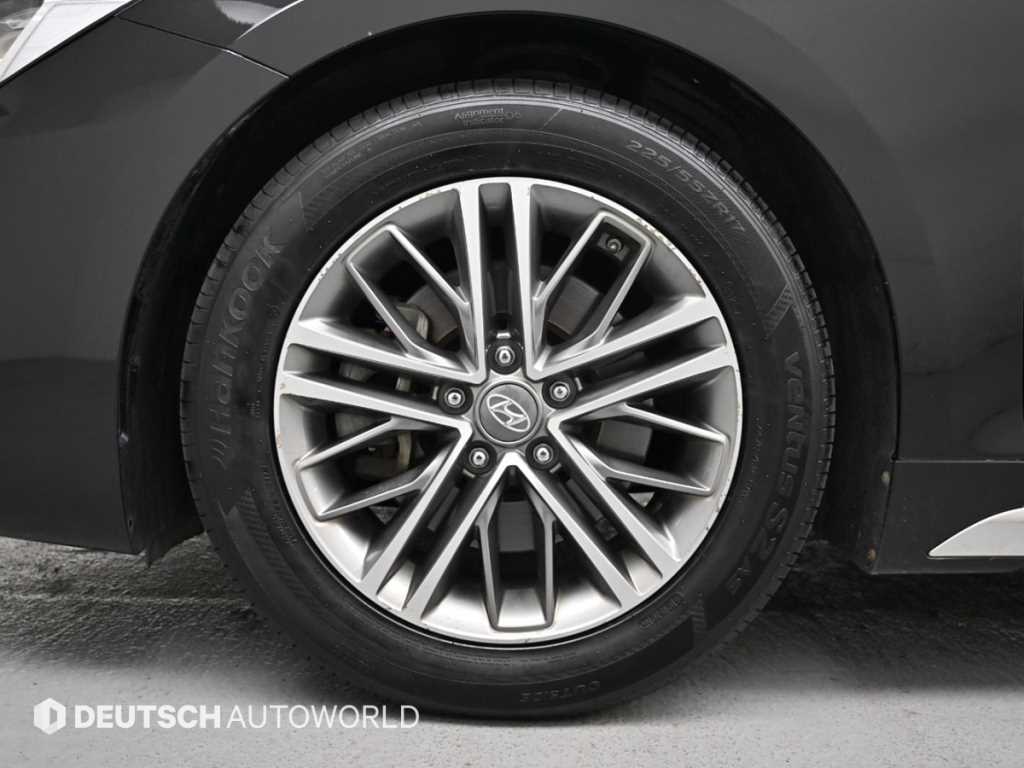 HYUNDAI Grandeur - Vista 5