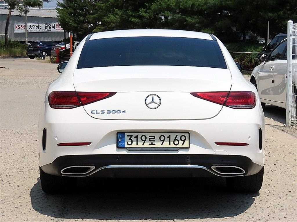 Mercedes Benz CLS Class - Vista 4