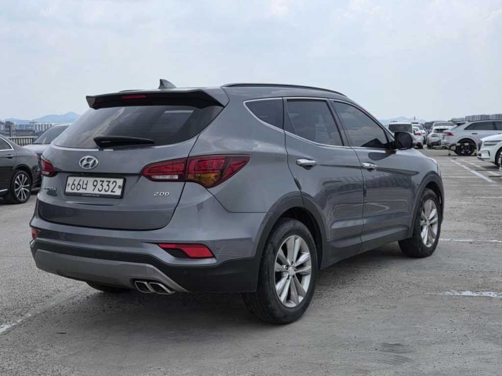 HYUNDAI Santa Fe - Vista 4