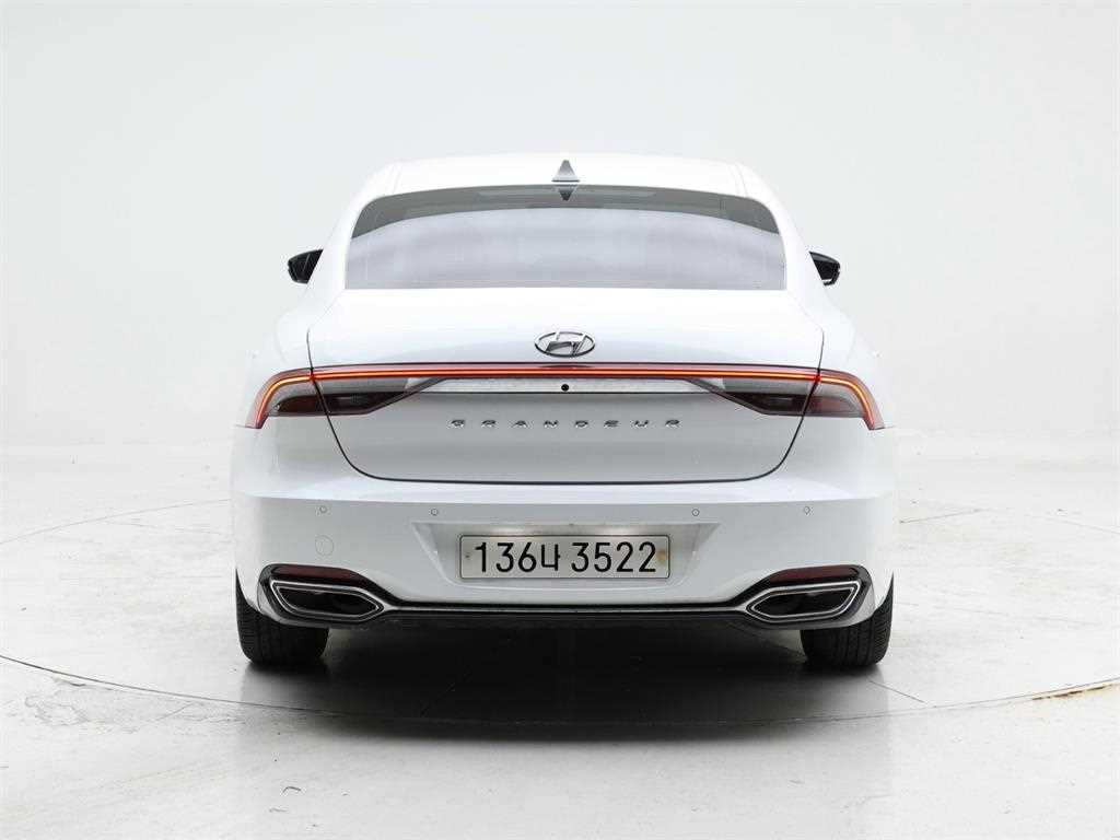 HYUNDAI Grandeur - Vista 5