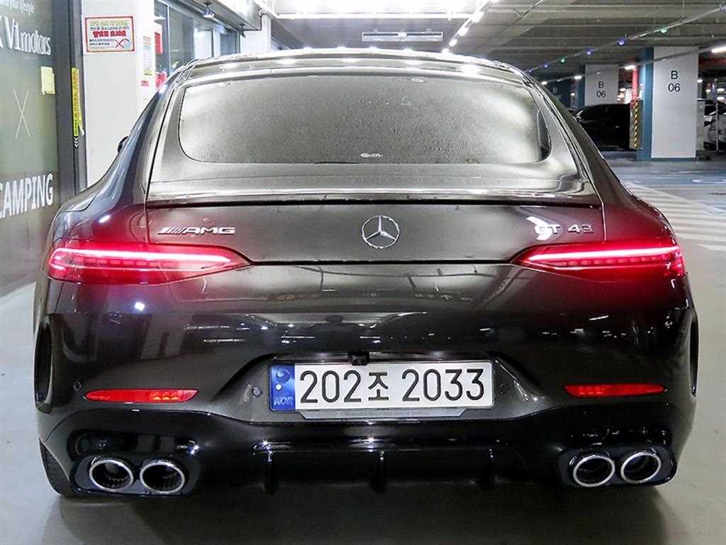 Mercedes Benz AMG GT - Vista 5