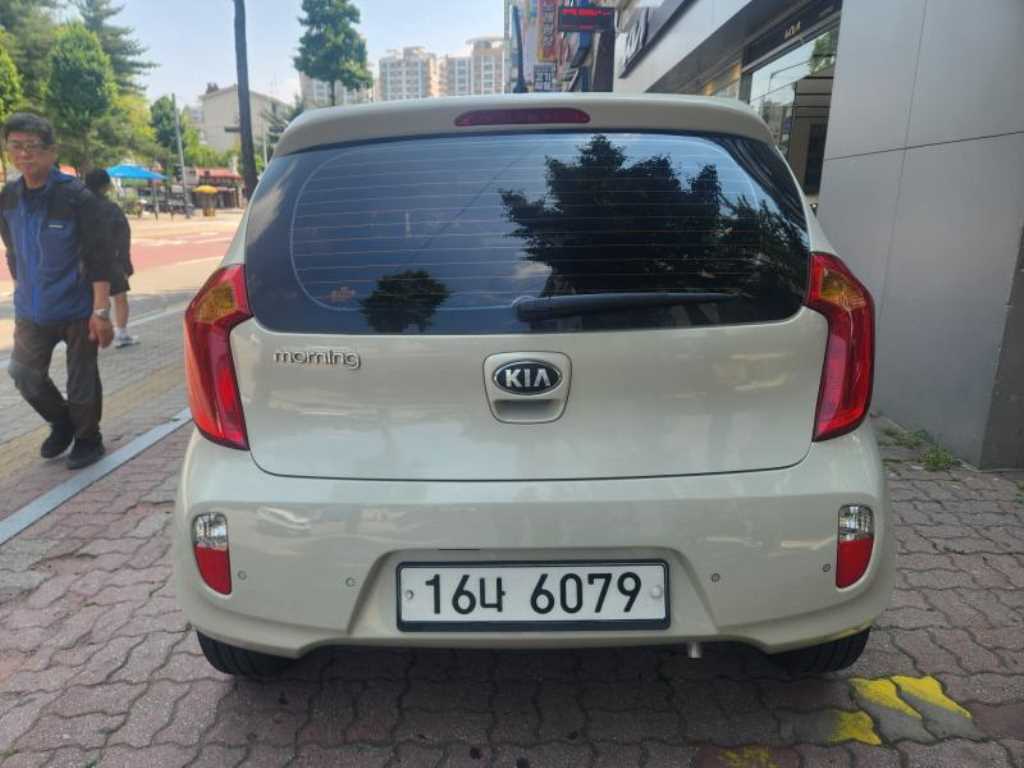 KIA Morning - Vista 4
