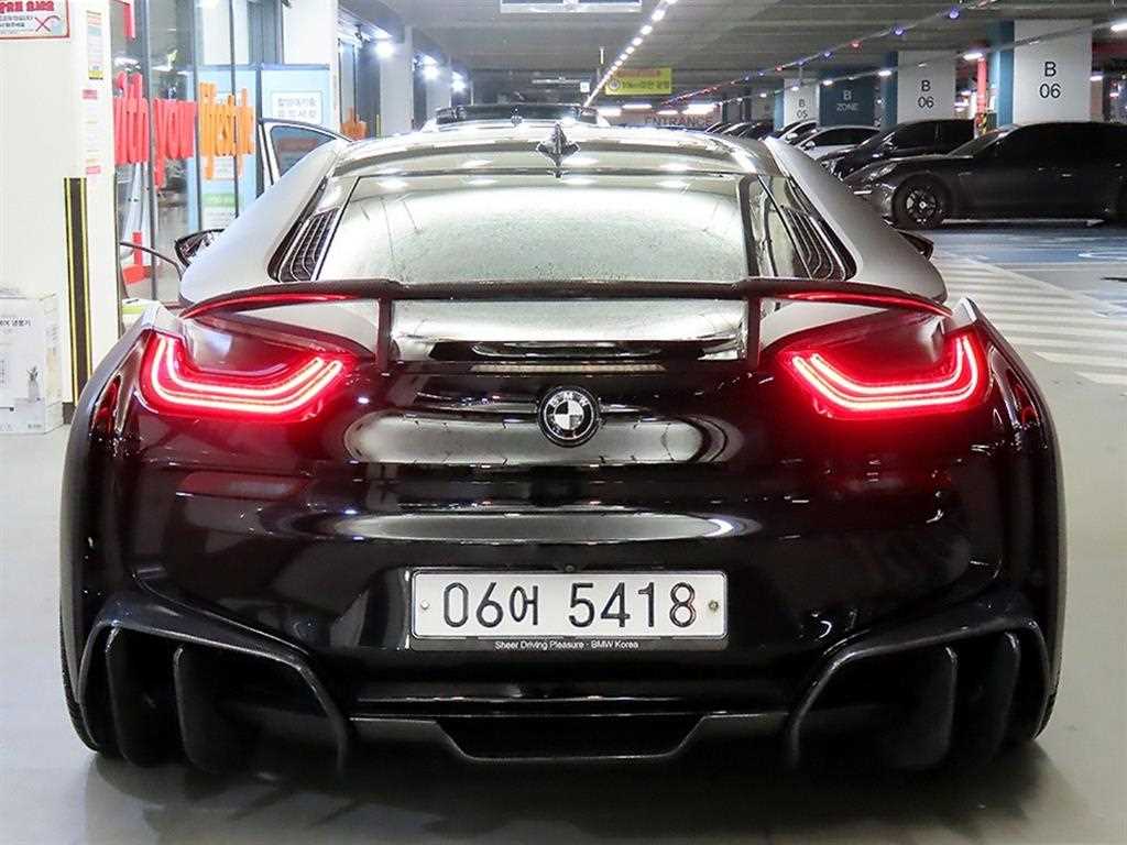 BMW i8 - Vista 5