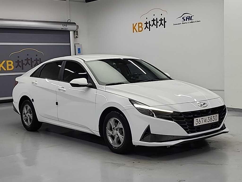HYUNDAI Avante - Vista 4