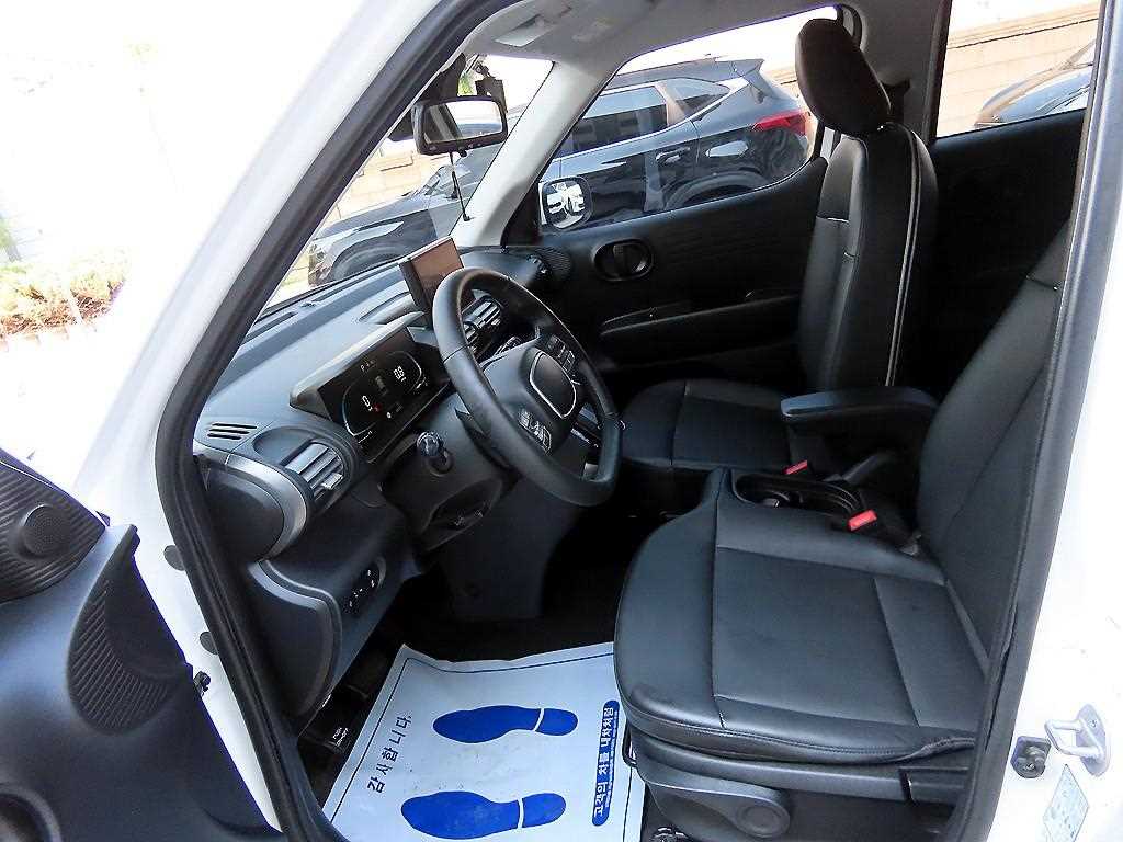 HYUNDAI Casper - Vista 5