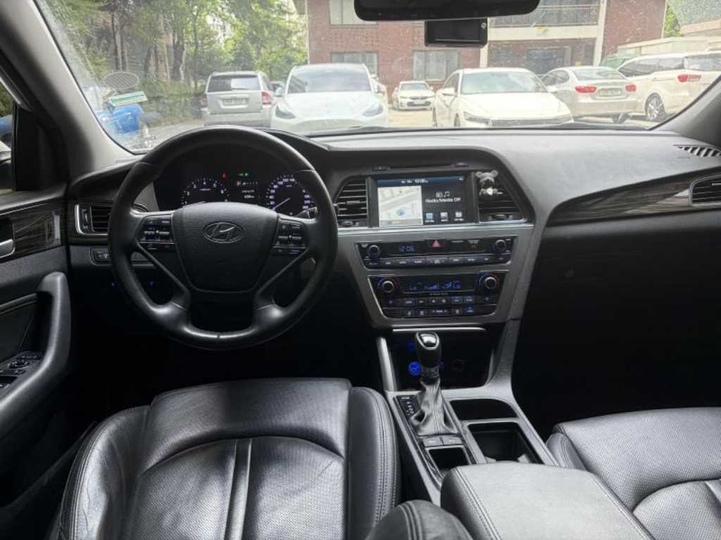 HYUNDAI Sonata - Vista 5