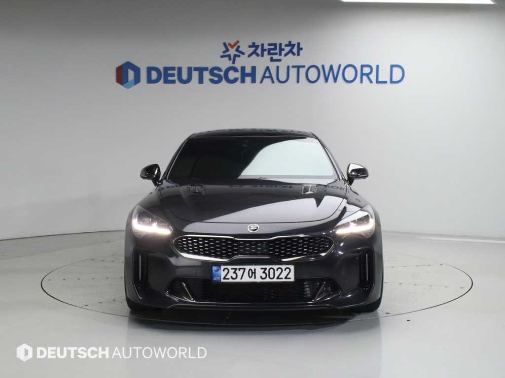 KIA Stinger - Vista 4