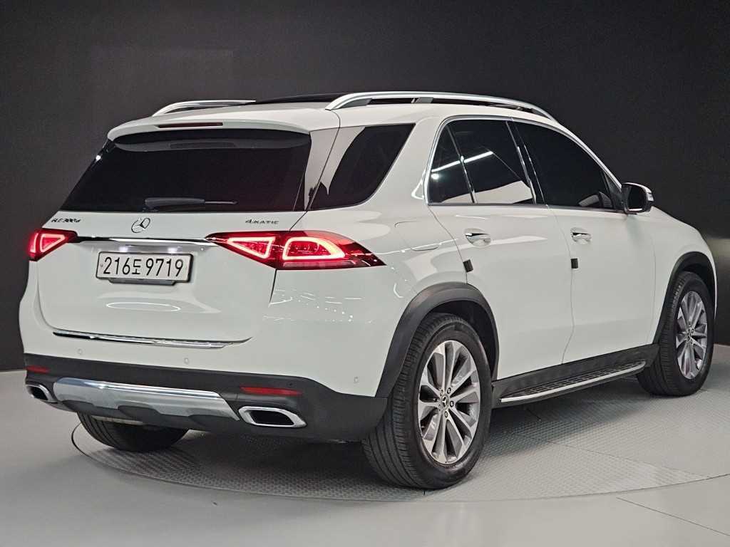 Mercedes Benz GLE Class - Vista 4