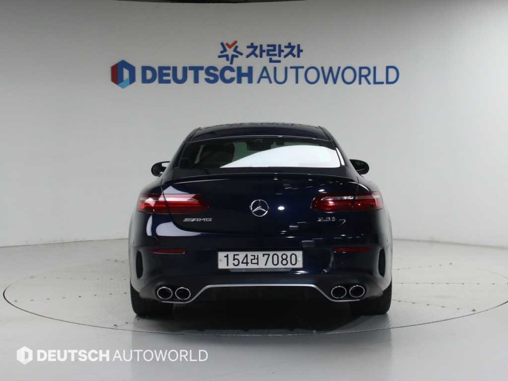 Mercedes Benz E class - Vista 4