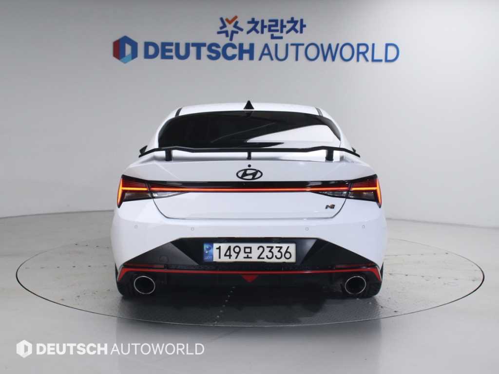 HYUNDAI Avante - Vista 4