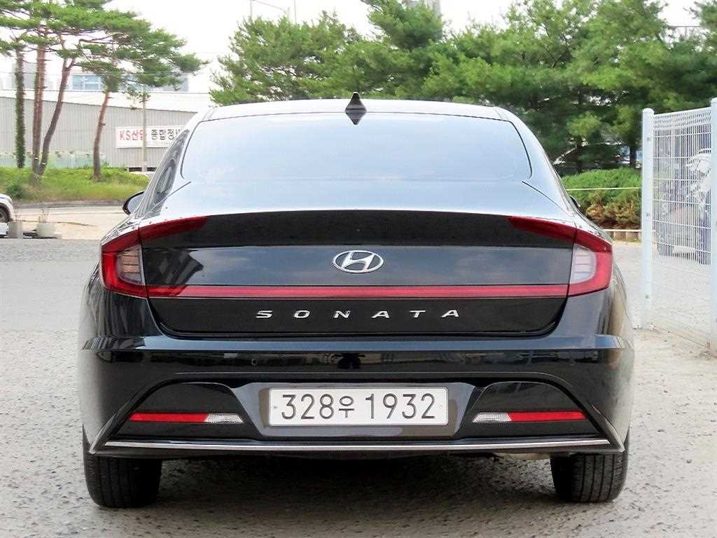 HYUNDAI Sonata - Vista 4