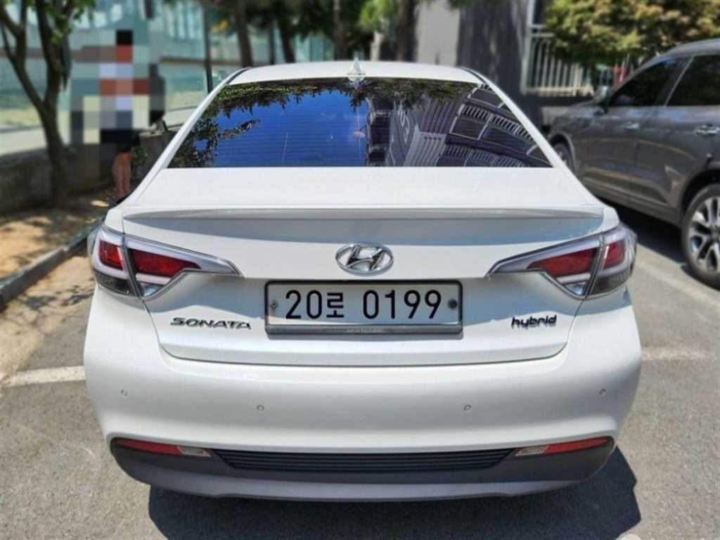 HYUNDAI Sonata - Vista 4