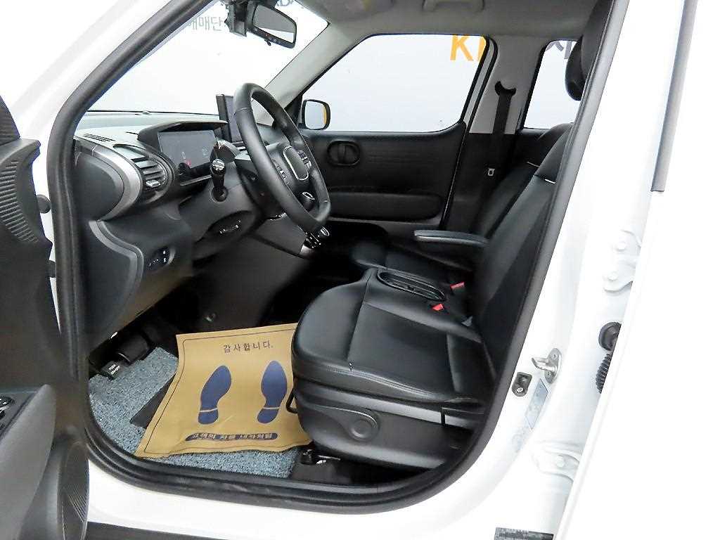 HYUNDAI Casper - Vista 5