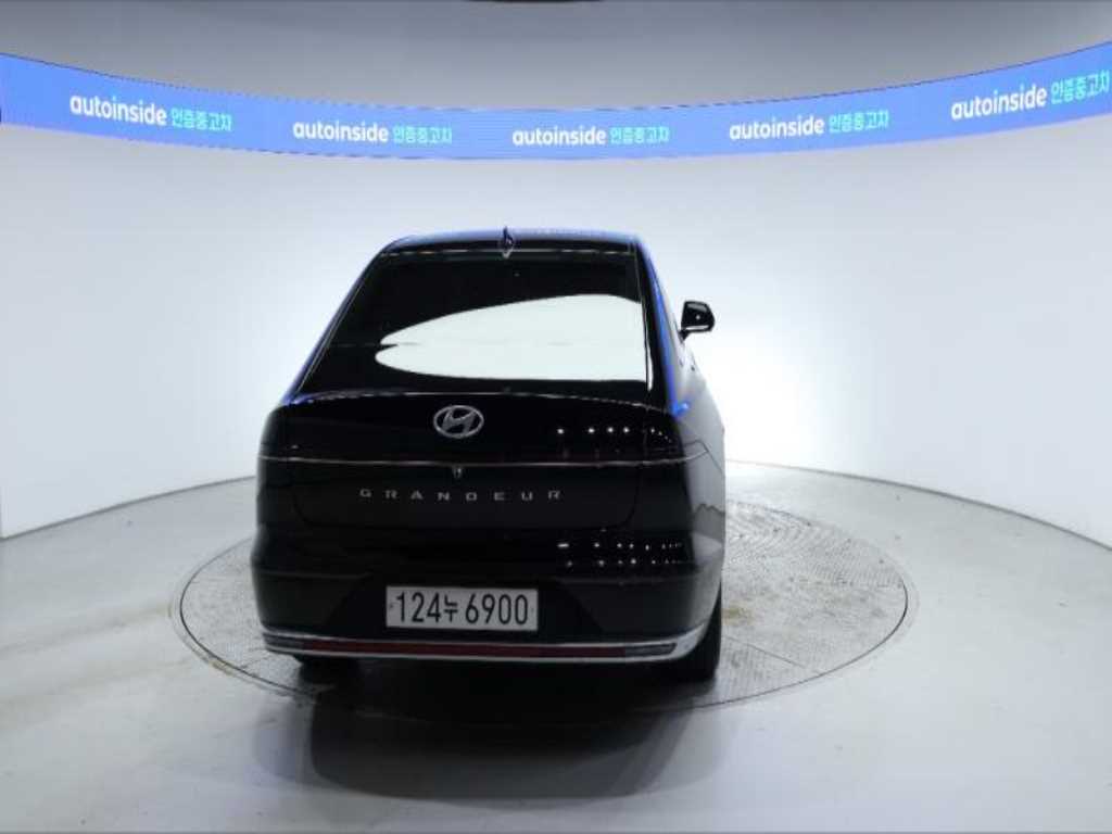 HYUNDAI Grandeur - Vista 4