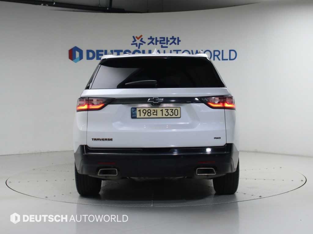 Chevrolet Travers - Vista 5