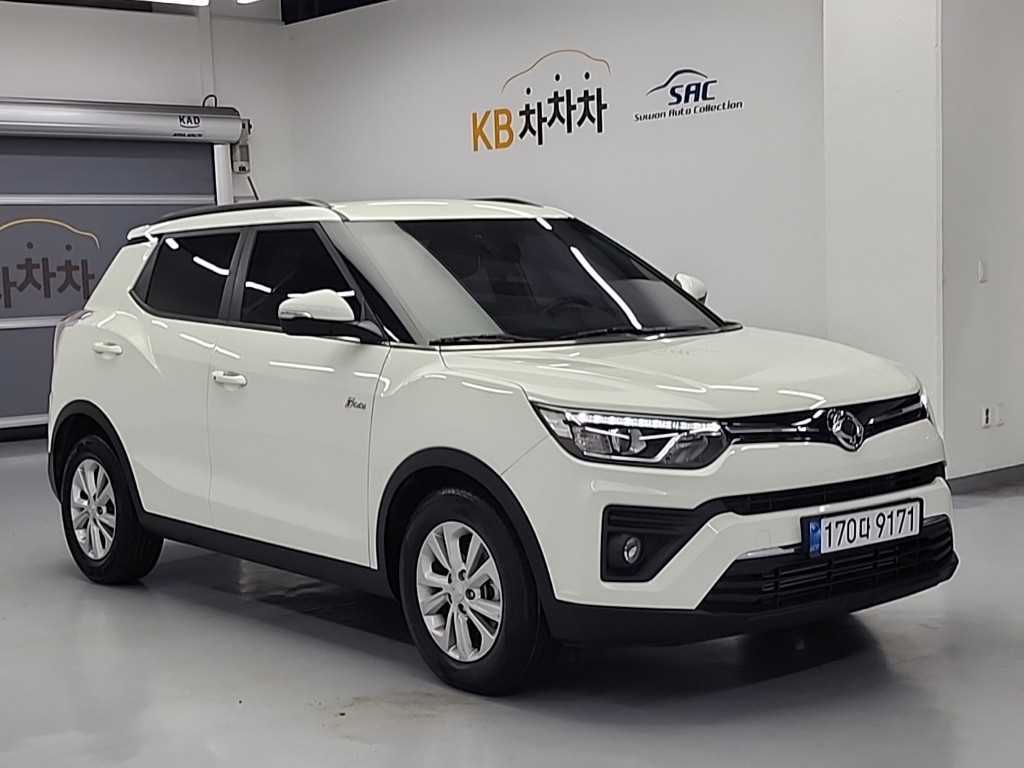 Ssangyong Tivoli - Vista 4