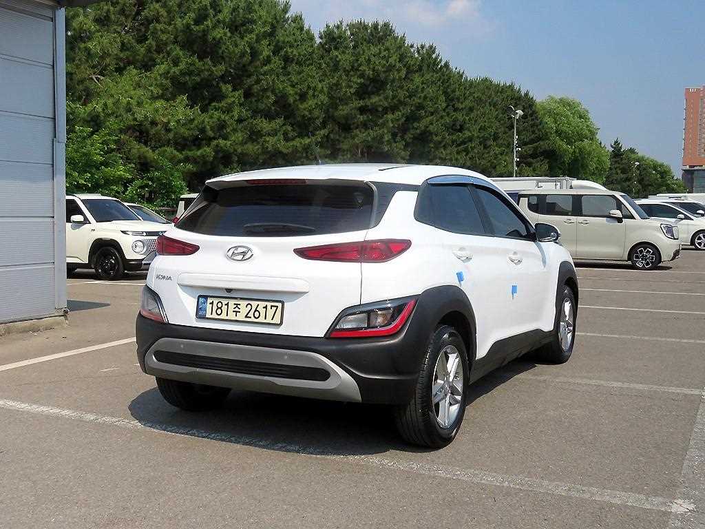 HYUNDAI Kona - Vista 4
