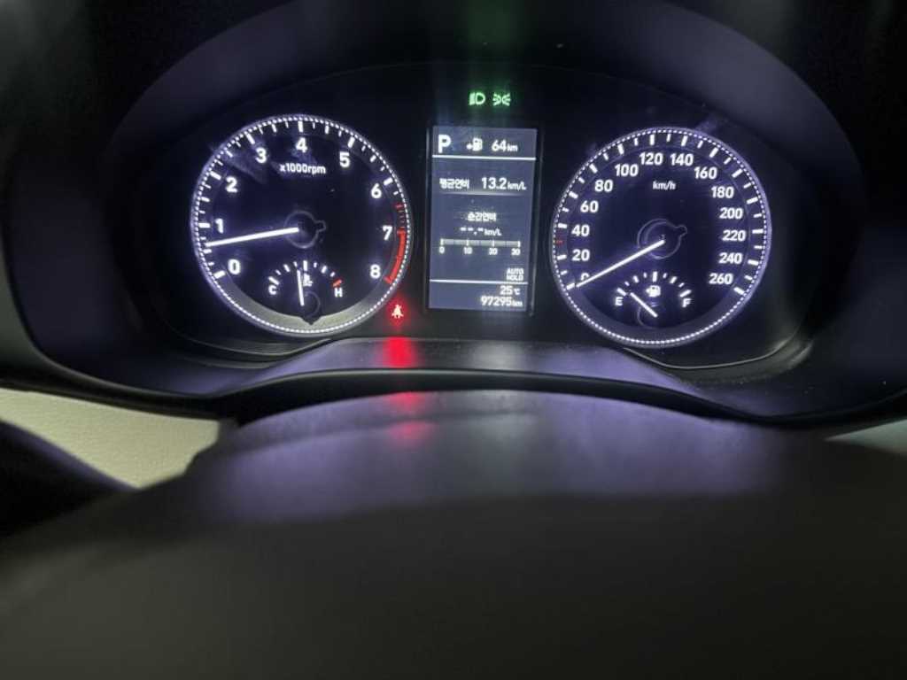 HYUNDAI Grandeur - Vista 4