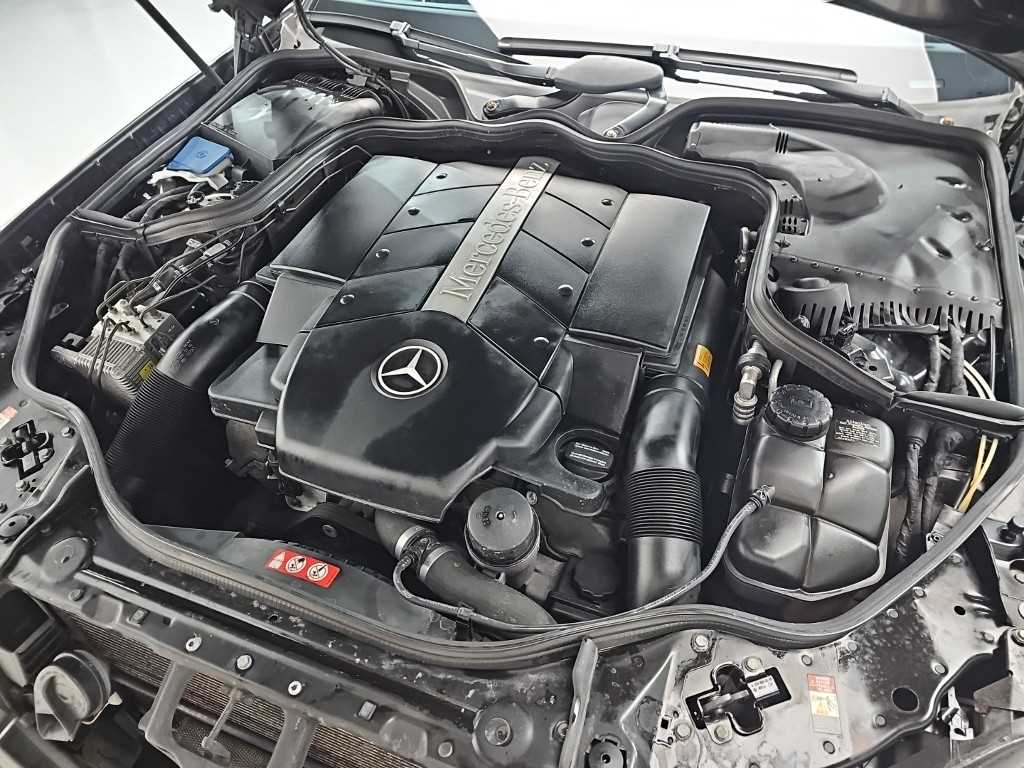 Mercedes Benz E class - Vista 5
