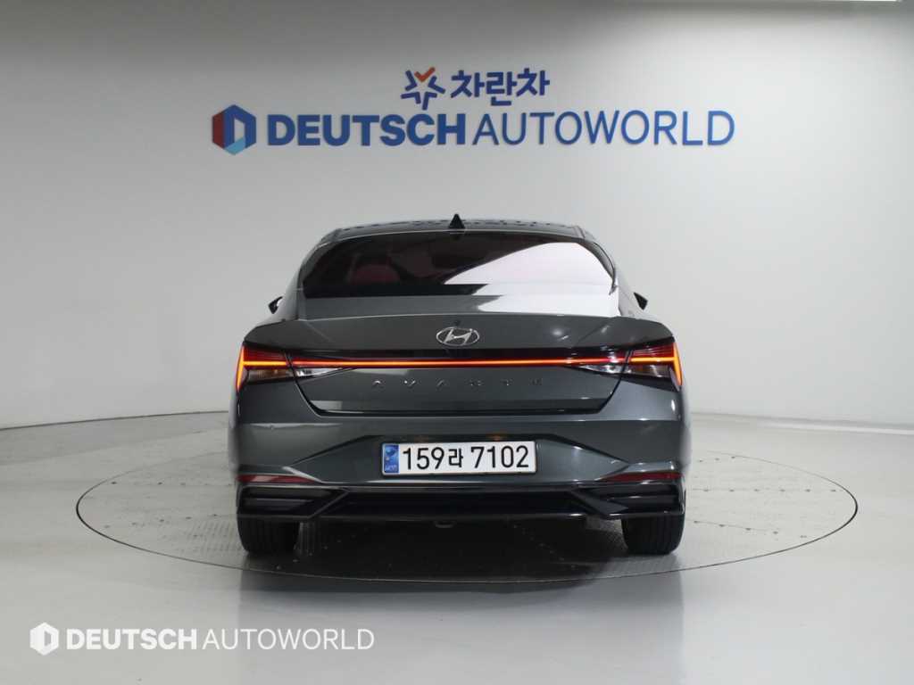 HYUNDAI Avante - Vista 4