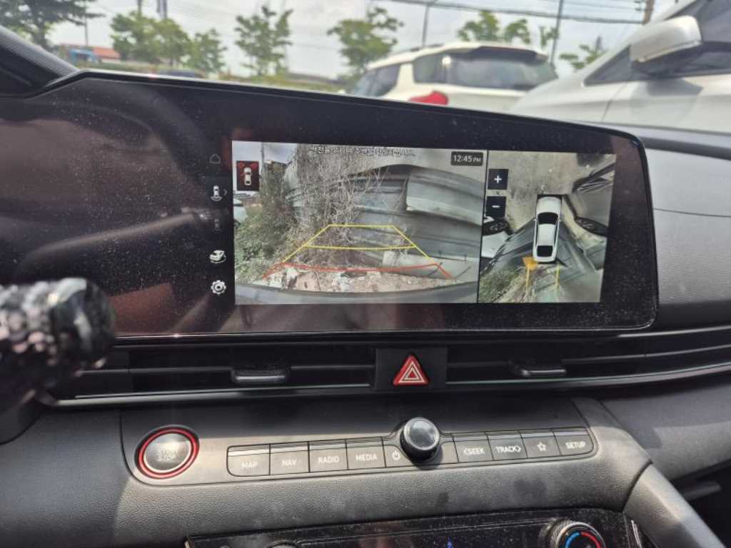 HYUNDAI Avante - Vista 5