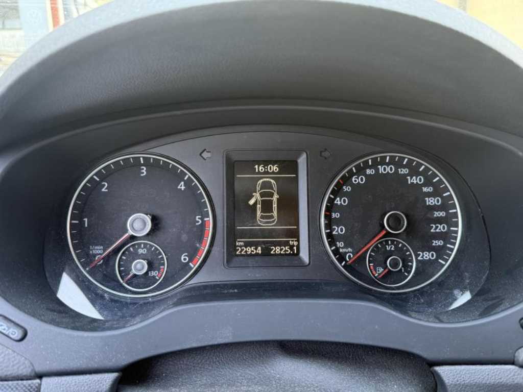 Volkswagen Jetta - Vista 5