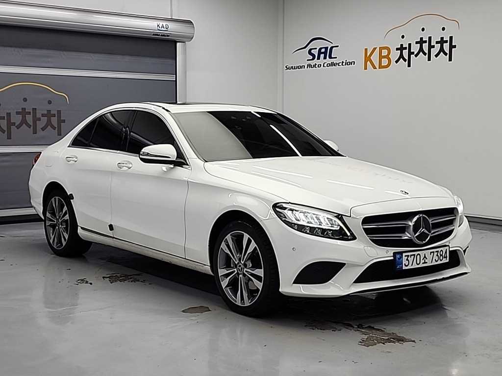 Mercedes Benz C Class - Vista 4