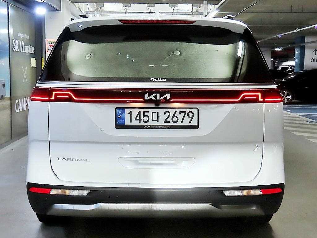 KIA Carnival - Vista 5