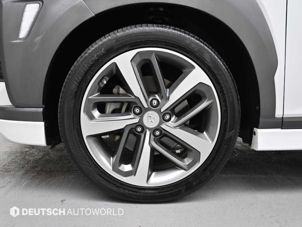HYUNDAI Kona - Vista 5