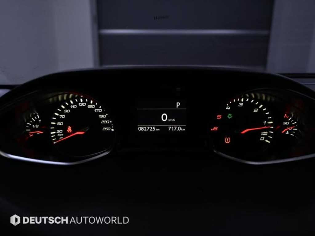 Peugeot 308 1.6 BlueHDi Allure 9