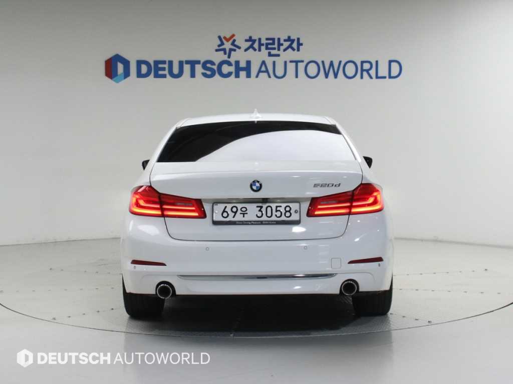 BMW 5 Series - Vista 4