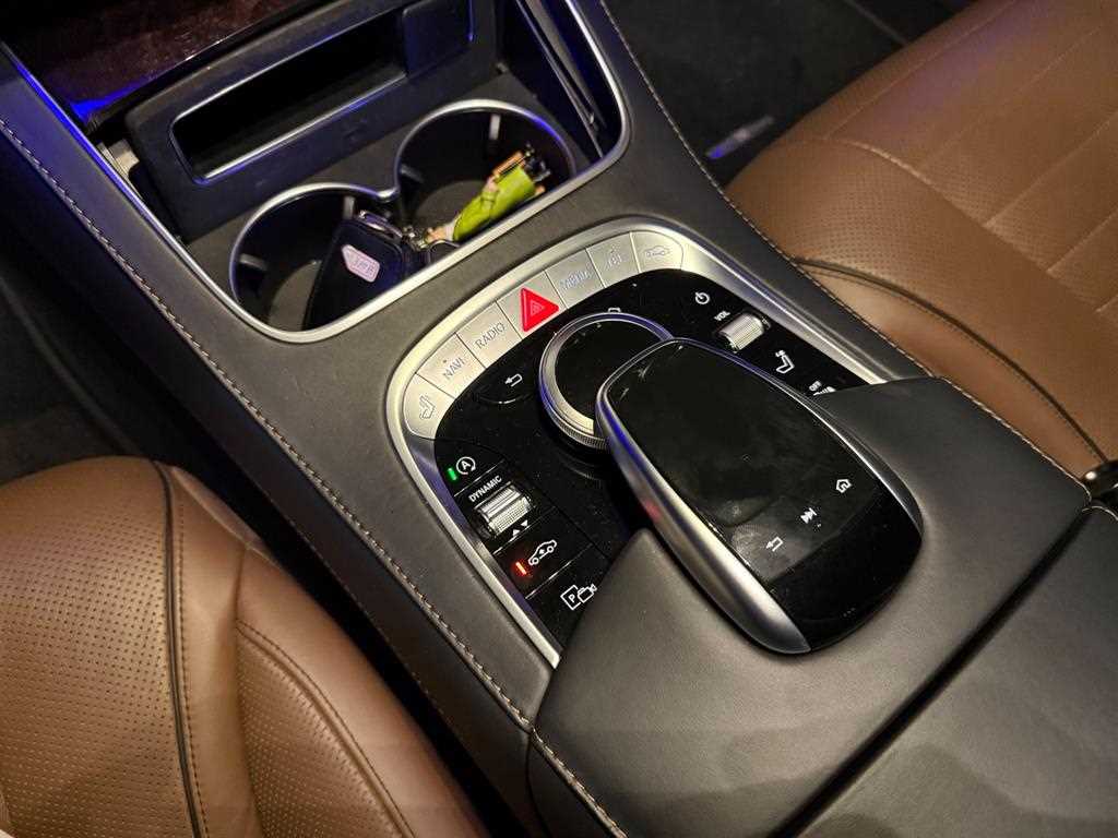 Mercedes Benz S Class - Vista 4