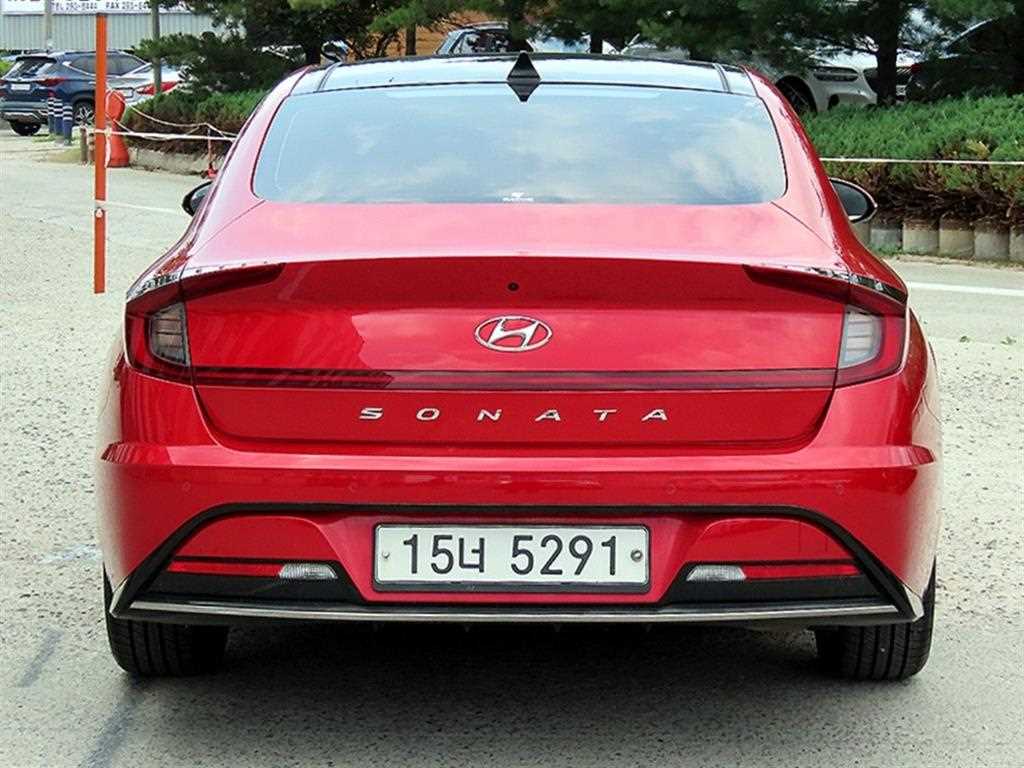 HYUNDAI Sonata - Vista 4