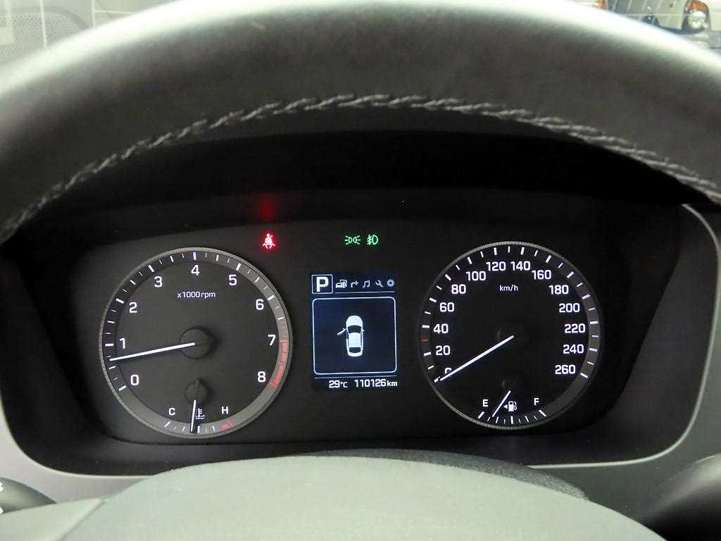 HYUNDAI Sonata - Vista 5