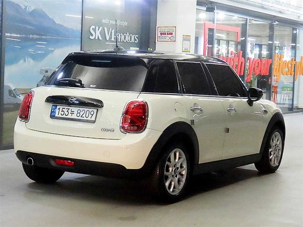 Mini Cooper - Vista 4