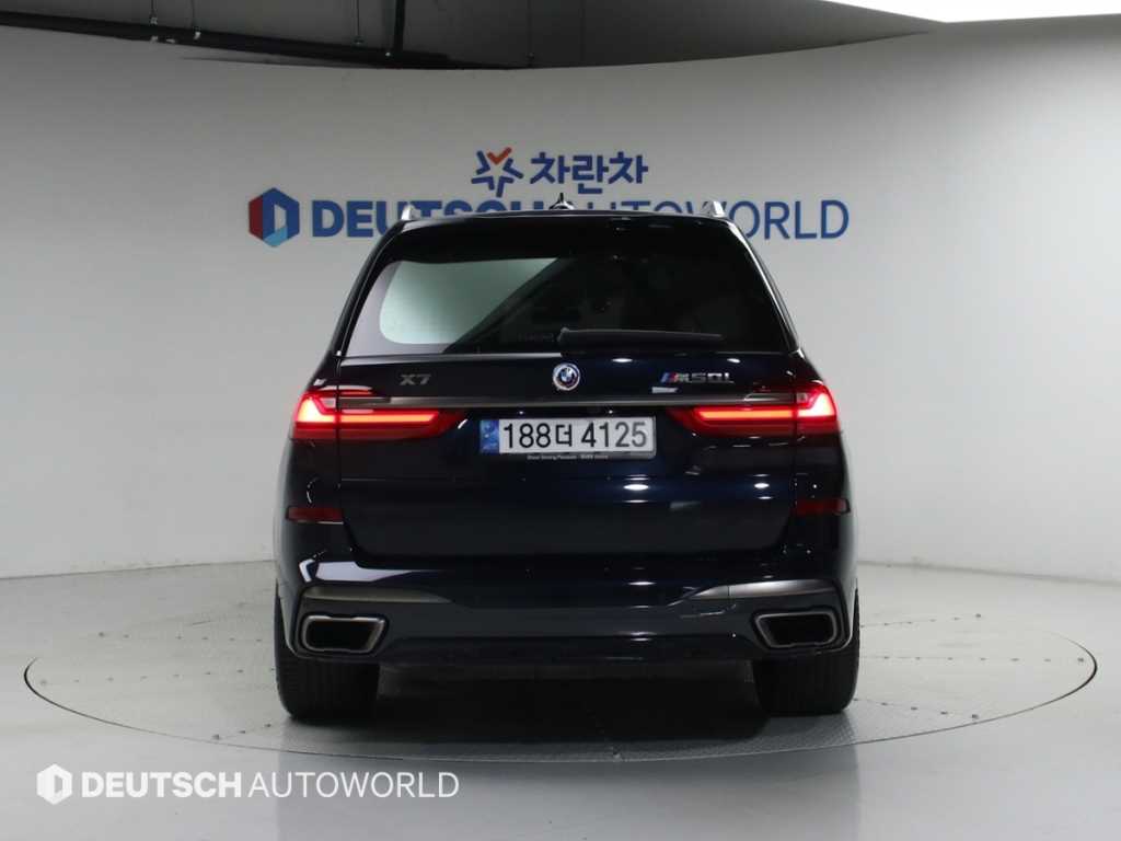 BMW X7 - Vista 4