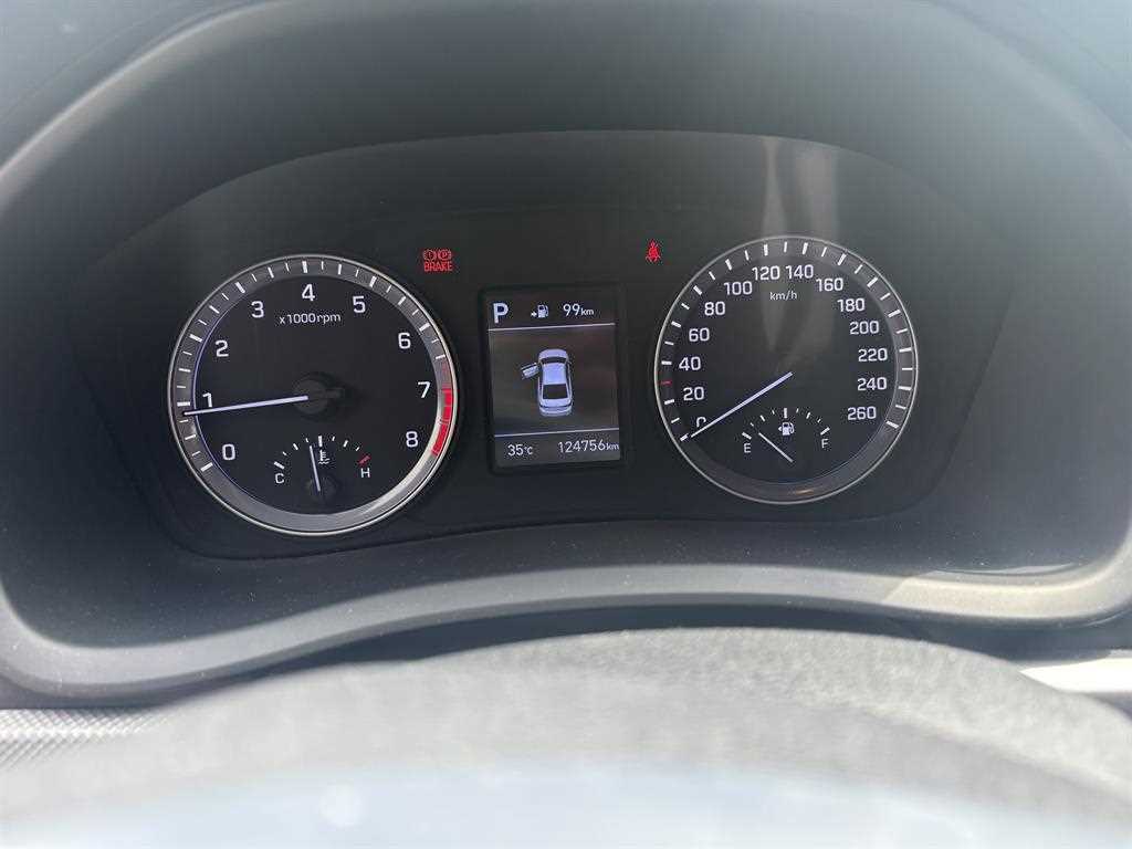 HYUNDAI Sonata - Vista 4