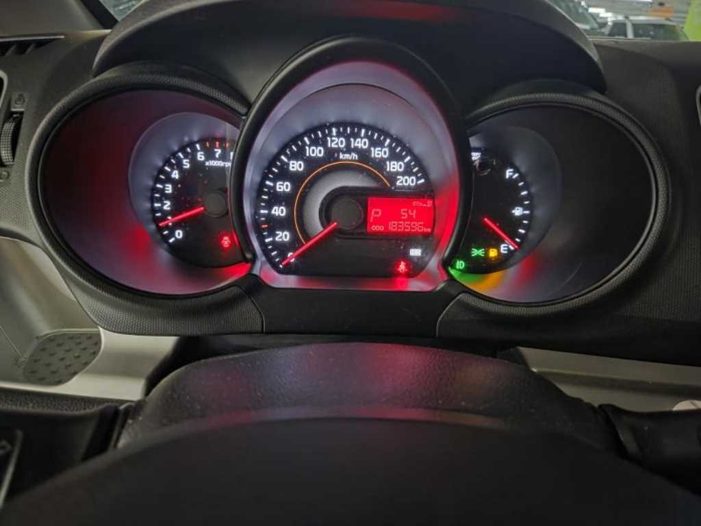 KIA Ray - Vista 5