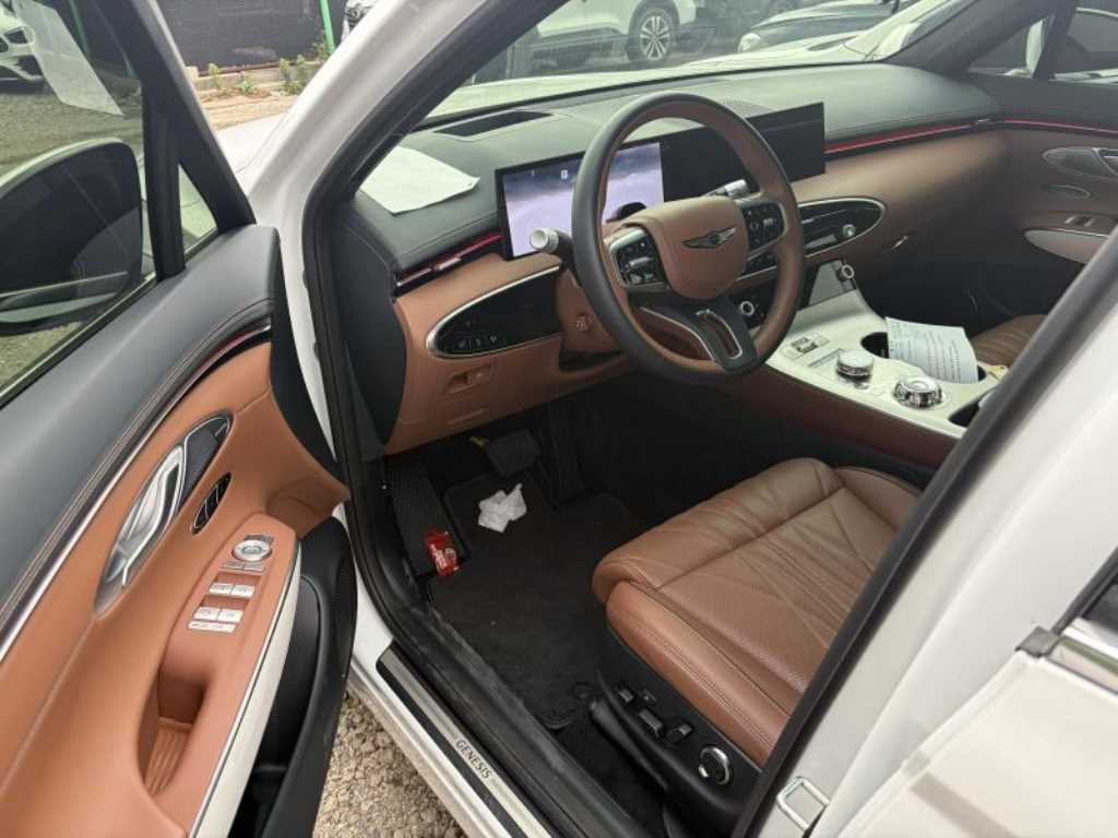 Genesis GV70 - Vista 4