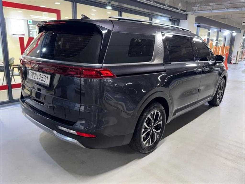 KIA Carnival - Vista 4