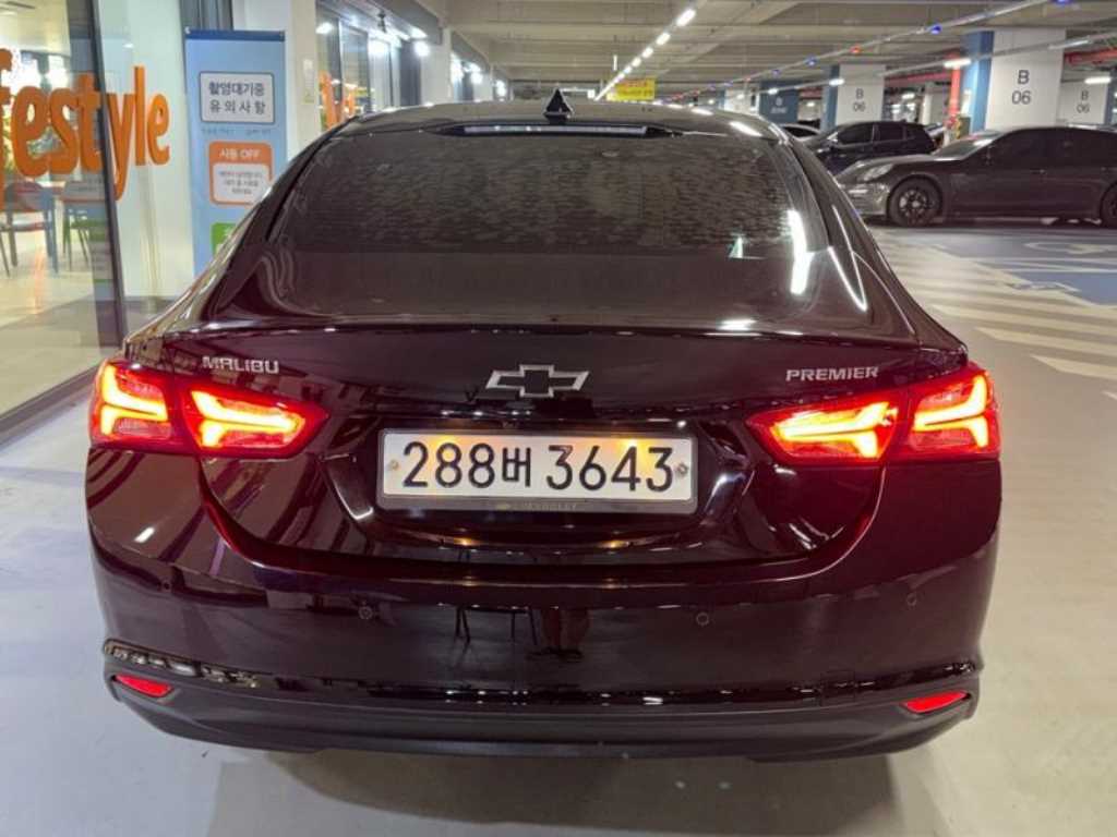 Chevrolet Malibu - Vista 5