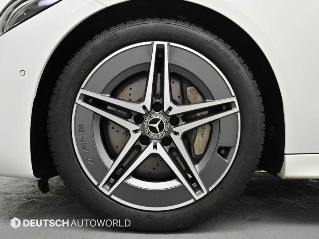 Mercedes Benz C Class - Vista 5