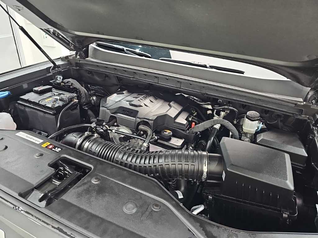 Kia Tasman 2.5 T-GDI 4WD Adventure 6