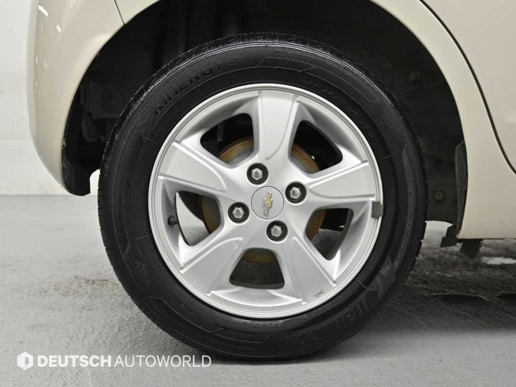 Chevrolet Spark - Vista 5