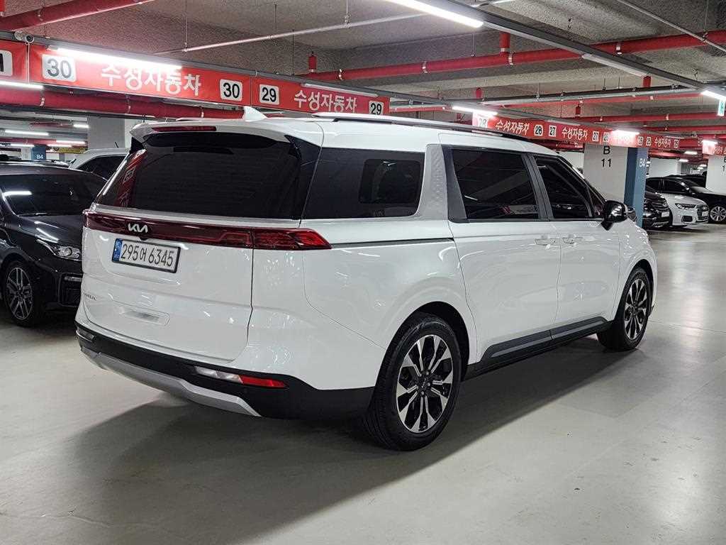 KIA Carnival - Vista 5